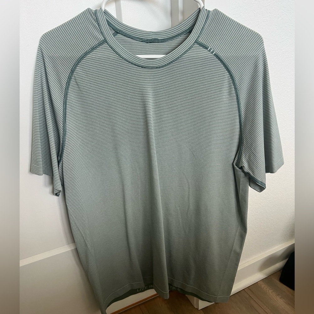 Lululemon Metal Vent Tech Tee